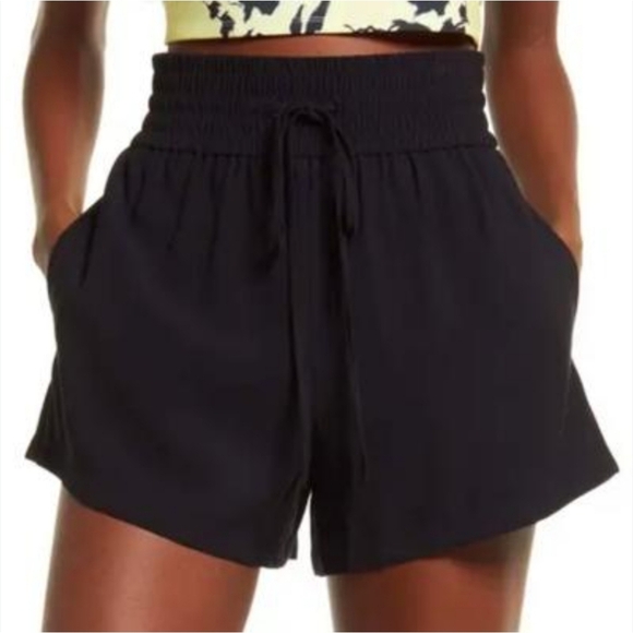 New Open Edit Shorts - Picture 1 of 8